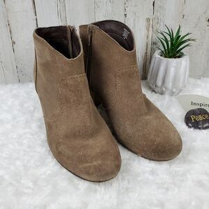 Steve Madden Harrlee Suede Booties Tan Size 6.5